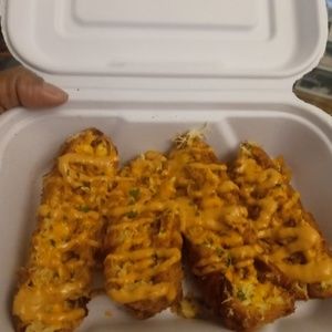 Meet your Posher, Roxanne